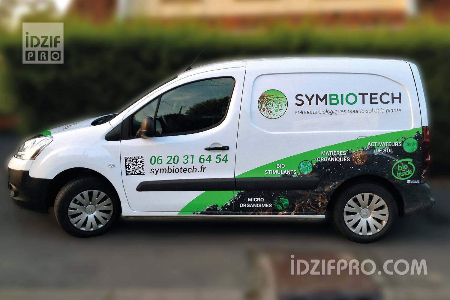 Communication adhesive sur Citroen Berlingo Communication adhesive sur Citroen Berlingo