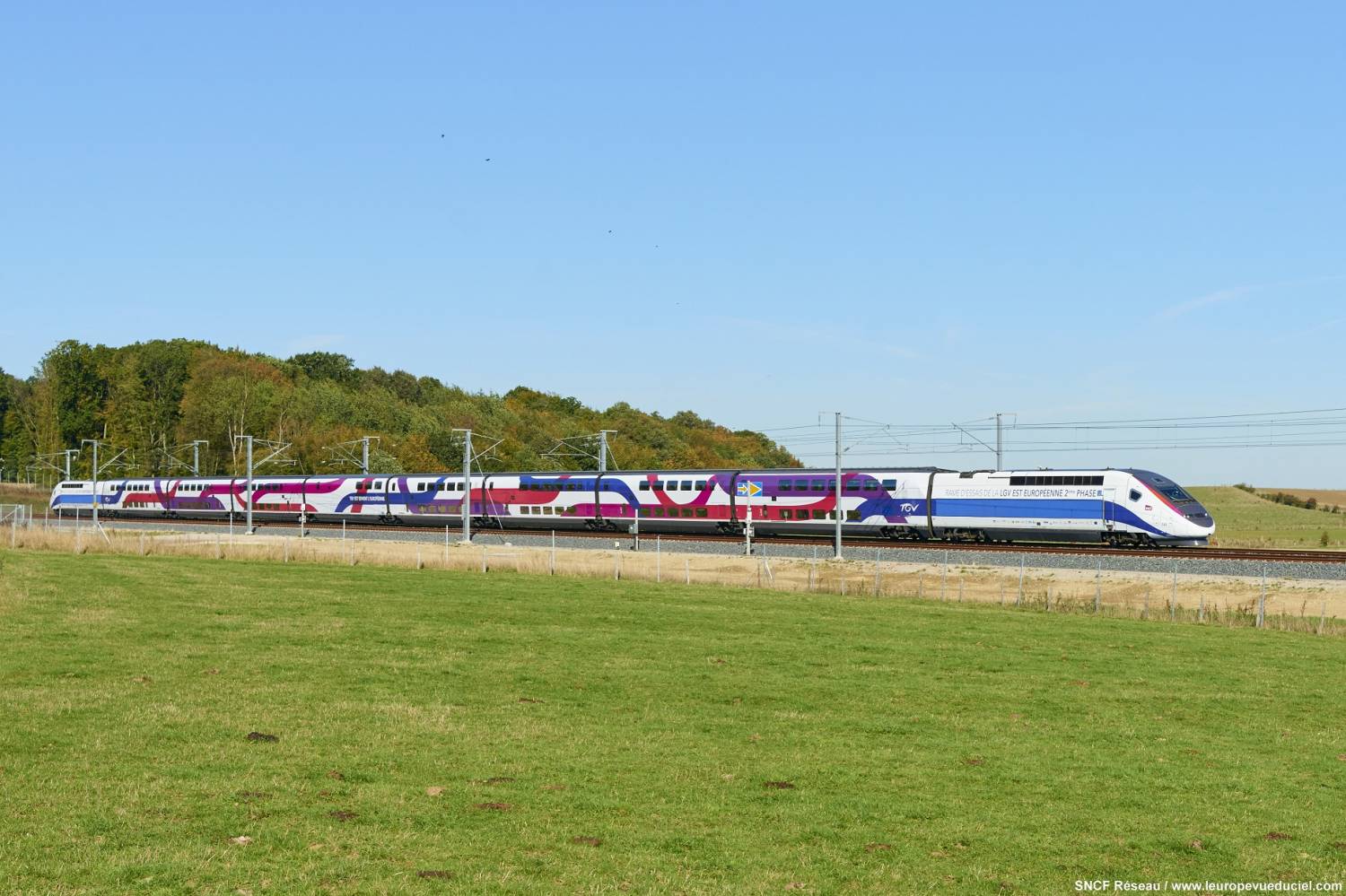  Habillage adhesif sur rame TGV