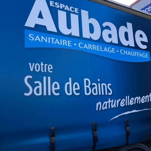  Finition sur bache de camion