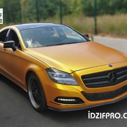  Wrapping mercedes cls yellow