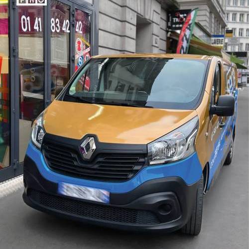  renault trafic covering publicitaire