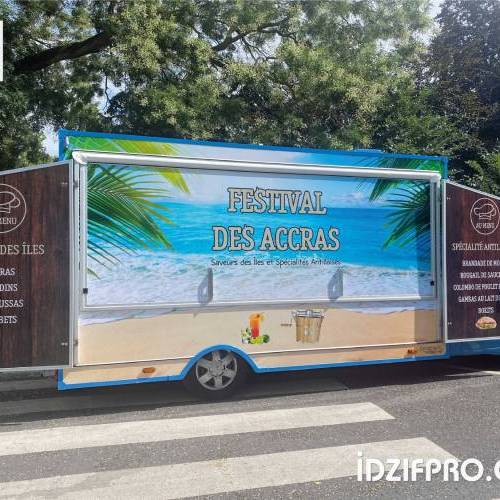 Covering Foodtruck avec portes battantes Covering Foodtruck avec portes battantes