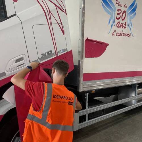  Pose covering sur tracteur DAF 480