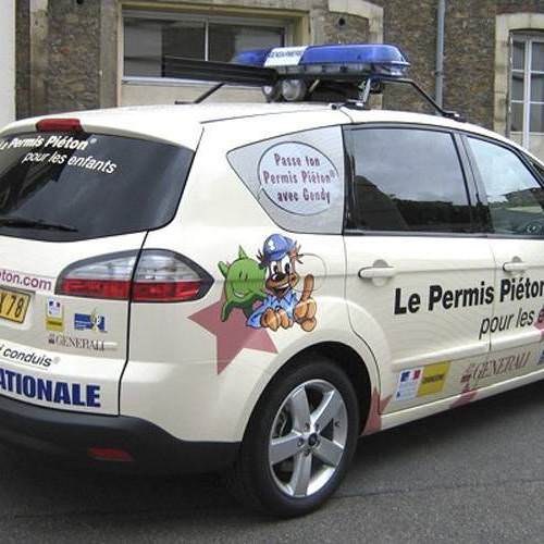 Total covering voiture : Le Permis Piéton