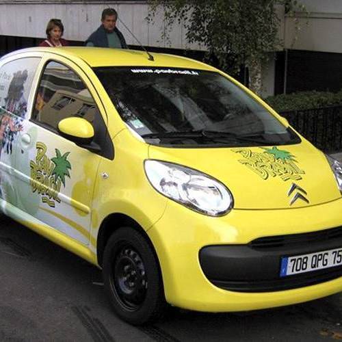 Total covering sur Citroen C2 pour Pau Brasil