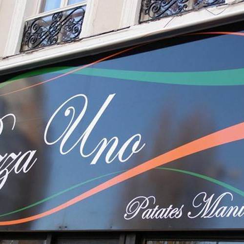 Enseigne de restaurant Pizza Uno avec rampe d'éclairage PLL Enseigne de restaurant Pizza Uno avec rampe d'éclairage PLL
