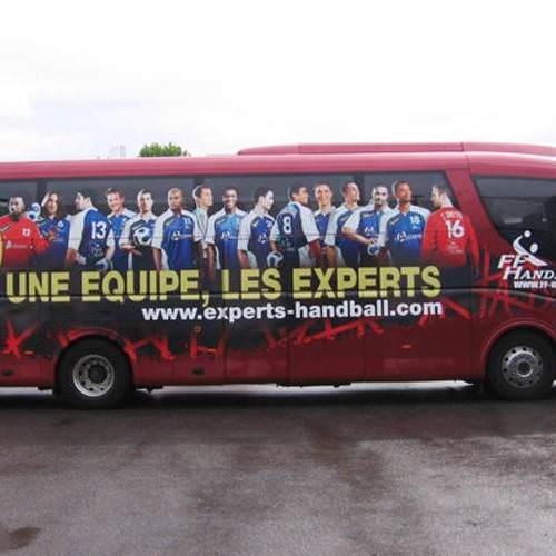 Habillage de l'autocar des champions du monde de handball