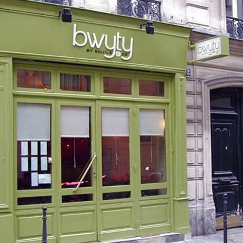 Lettre en volume et Enseigne drapeau : Bwyty